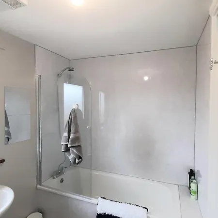 293 Holiday Home- Free On Site Parking Belfast Esterno foto